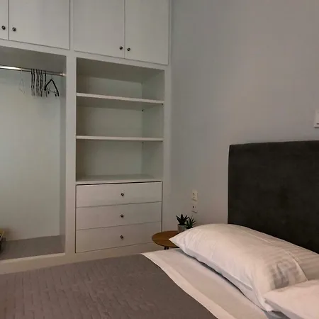 Avra Apartment *